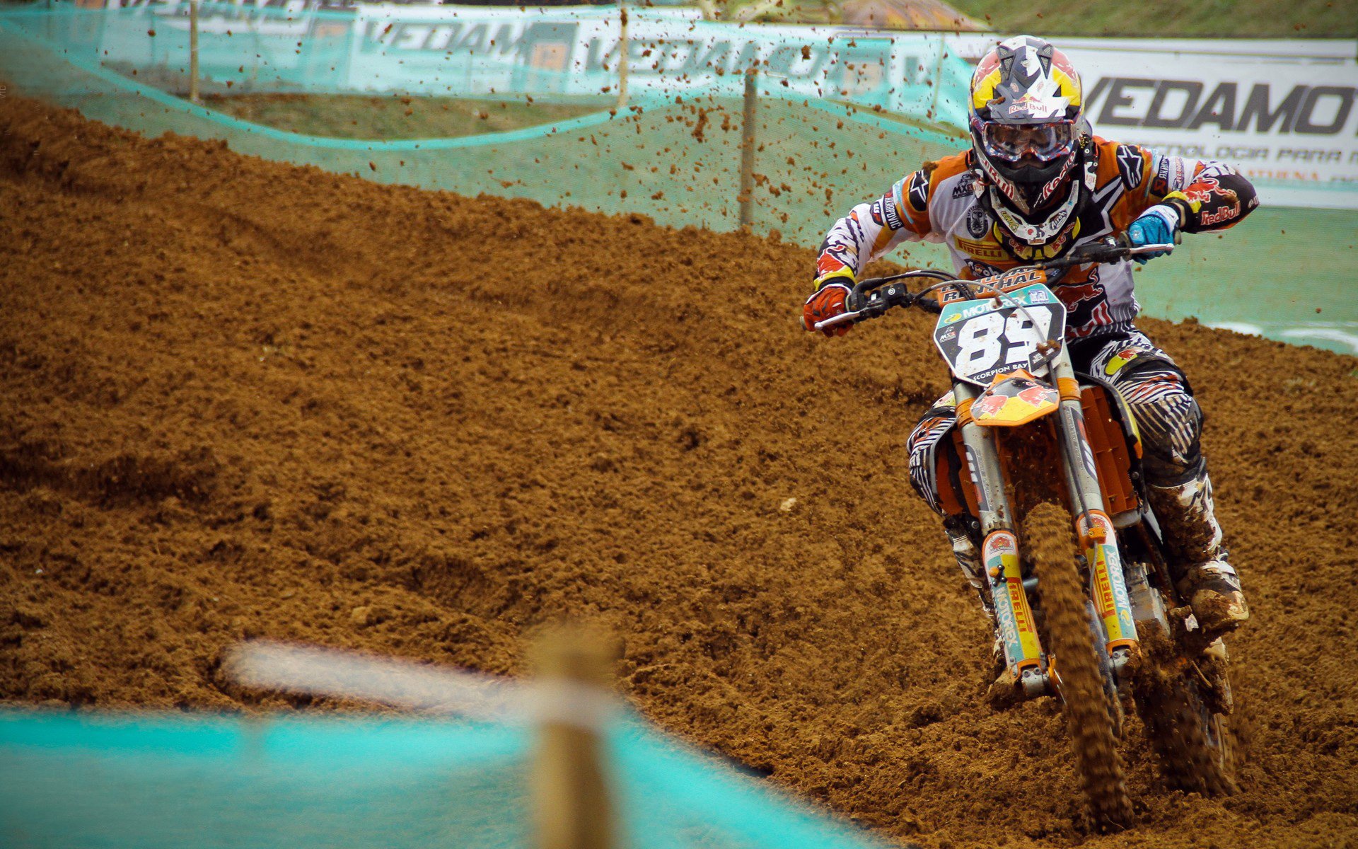 国足主帅强调执行力比天赋更重要，态度决定一切国足主教练